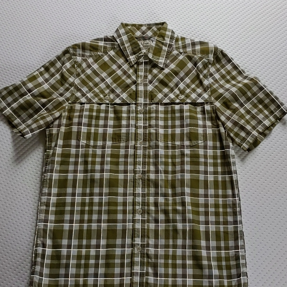 Men's L.L Bean Short Sleeve Shirt- Green